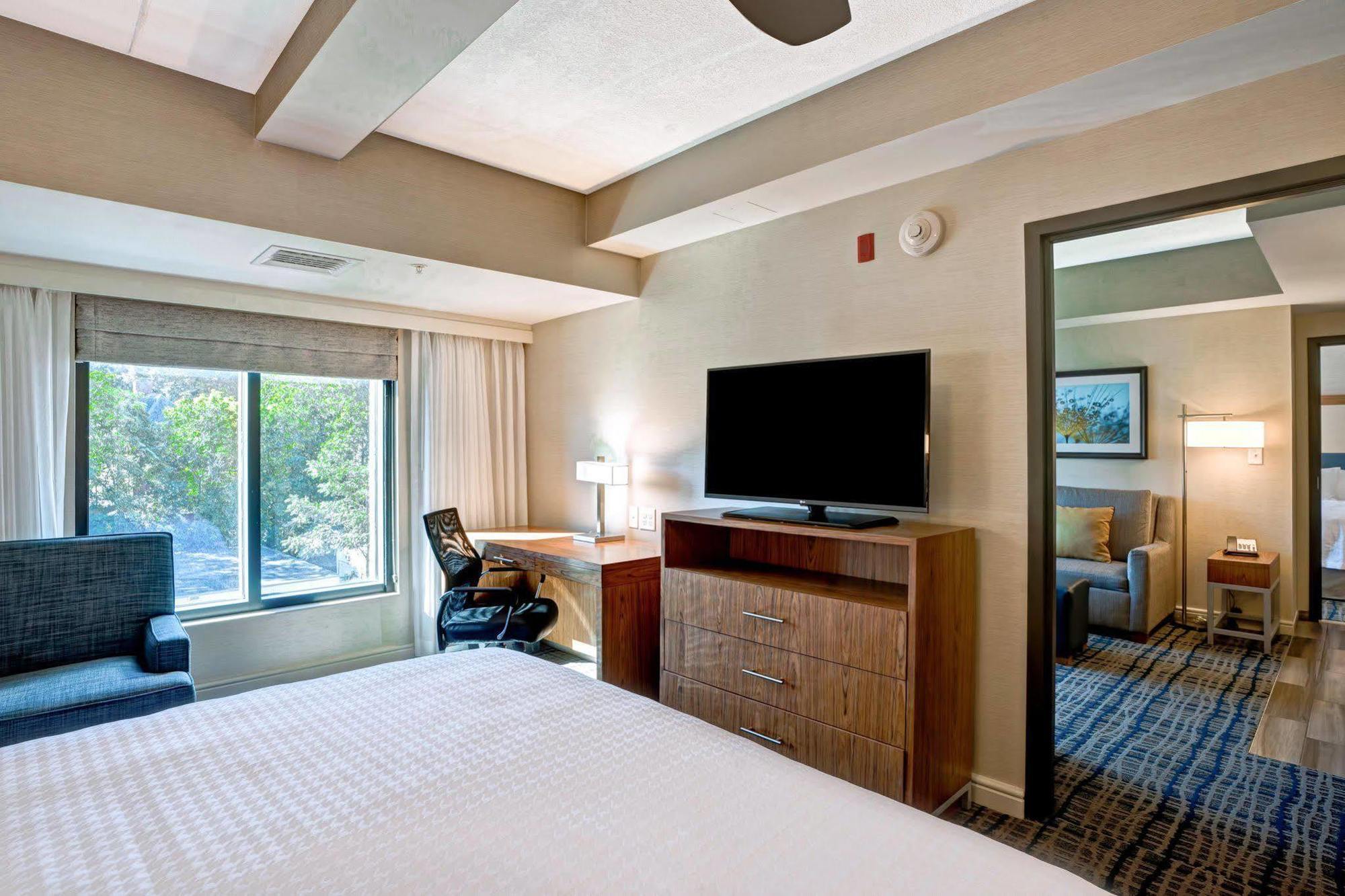 Courtyard By Marriott Boston Westborough Hotel Exterior foto
